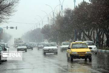 تردد روان در جاده‌های کشور و بارش باران در محورهای ۶ استان