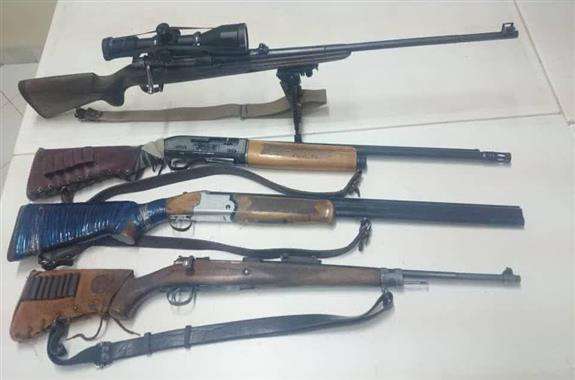 دستگیری ۵ شکارچی غیرمجاز قبل از شروع به شکار در چوار