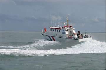 نجات ۶ ماهیگیر محلی توسط تیم جستجو و نجات دریایی بندر نوشهر