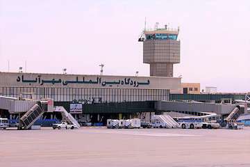 بازدید عضو هیئت مدیره و معاونت بهره‌برداری شهر فرودگاهی امام خمینی(ره) از برج مراقبت پرواز فرودگاه مهرآباد