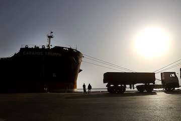 پیشرفت ۷۶ درصدی تعمیر اسکله‌های بندر امام(ره)