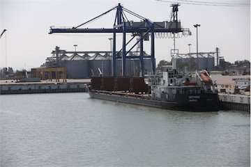 انعقاد قرارداد سرمایه‌گذاری ۳۹۵ میلیاردی در بندر امیرآباد/ وابستگی ایران در ساخت‌و‌ساز و تجهیزات دریایی و بندری در حال رفع شدن است/ برنامه افزایش ظرفیت بندر چابهار به ۲۰ میلیون تن در سال