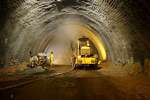 آخرین وضعیت پروژه راه‌سازی ۱۵ ساله/ حفاری تونل «زره» پایان یافت