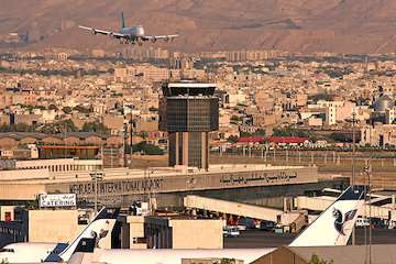 پروازها بر اساس ساعت مندرج در بلیت انجام می‌شود