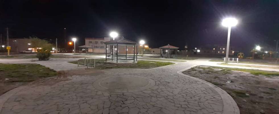 آغاز عملیات نورپردازی و تامین روشنایی پارک های سطح شهر توسط شهرداری خرمشهر