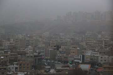 تداوم کاهش کیفیت هوا در شهرهای صنعتی در پی سکون هوا