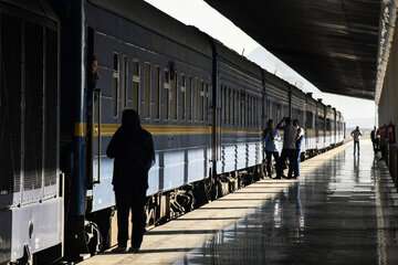 نقص فنی در قطار یزد- تهران/مسافران با قطار دیگری اعزام شدند