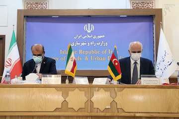 روابط ایران و آذربایجان برادرانه بوده و خواهد بود/ مذاکره با آذربایجان برای تاسیس کریدور خلیج-فارس دریای سیاه/ تلاش برای رفع موانع حمل و نقل بین دو کشور