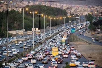مه‌گرفتگی و ترافیک سنگین در آزادراه تهران-کرج-قزوین و بالعکس