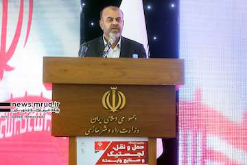  نیاز به وارد کردن واگن در هیچ بخشی نداریم/لزوم ایجاد تحول برای استفاده از ظرفیت بزرگ حوزه حمل و نقل