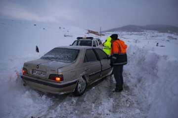 پنج محور جاده‌ای استان سمنان به دلیل برف و کولاک مسدود است