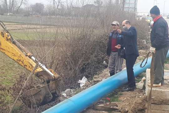 اجرای عملیات تعویض و تعمیر خط اصلی آب شرب شهر آستارا