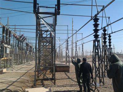 شستشوی پست‌های برق فوق‌توزیع در جنوب خوزستان