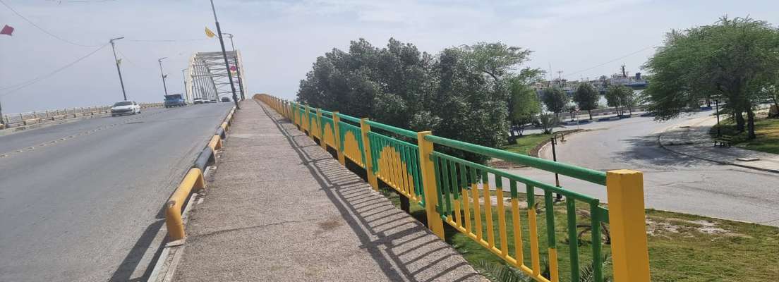 بهسازی و رنگ آمیزی نرده های پل شهید جهان آرا و پل قدیم توسط شهرداری خرمشهر