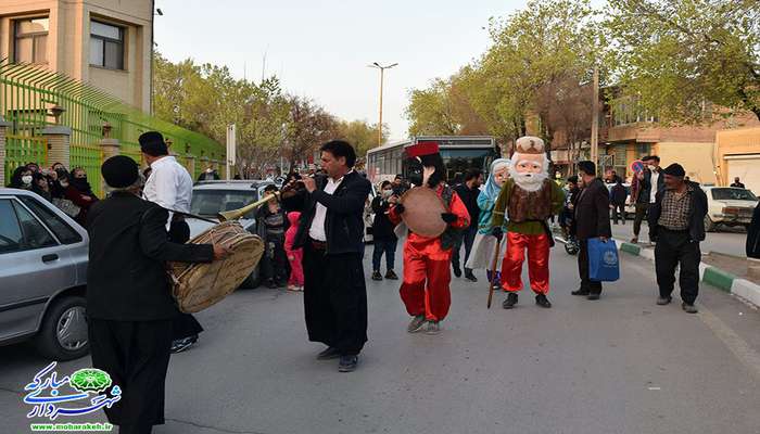 گزارش تصویری / مراسم خیابانی مژده بهار در شهر مبارکه