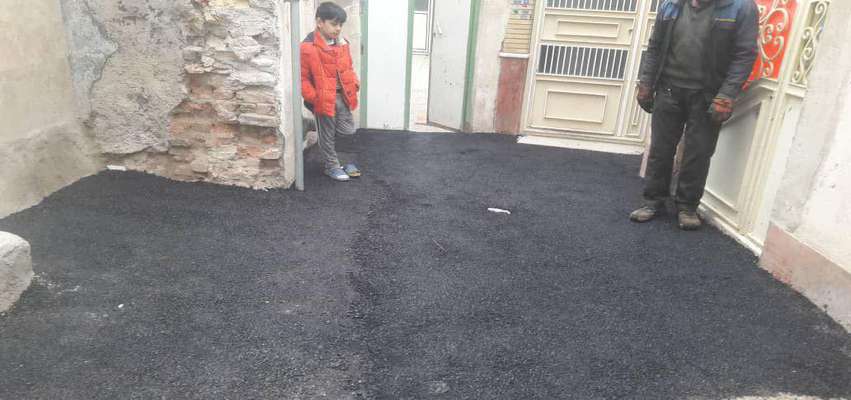 آسفالت‌ریزی و لکه‌گیری آسفالت در خیابان امام (ره) کوچه جارالمسجد و خیابان فلسطین کوچه کار بالا