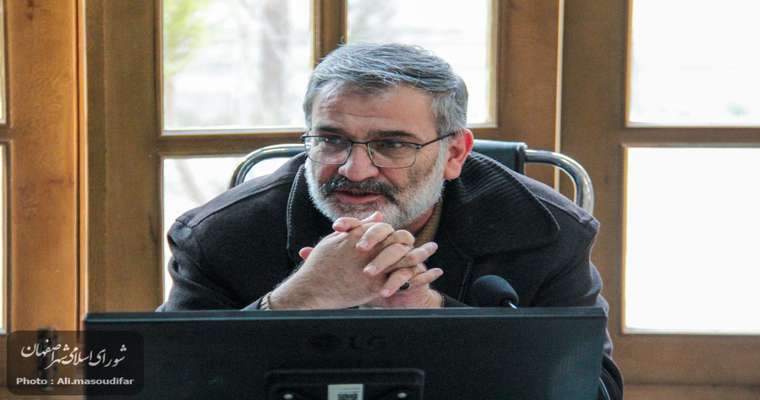 طرح ایجاد کریدور علم و فناوری در اصفهان از طریق استانداری پیگیری شود
