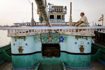 کمک ۱۲ هزار دلاری به دریانوردان ایرانی اسیر دزدان دریایی