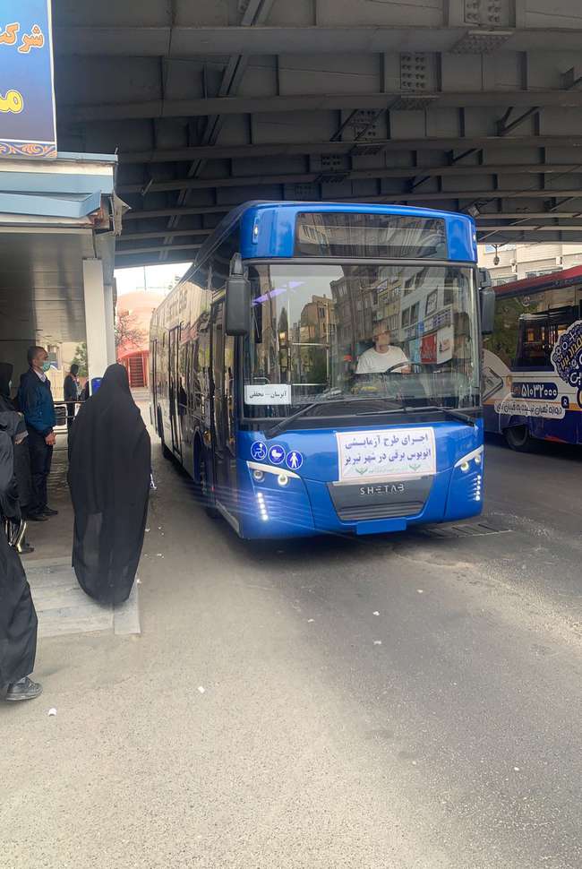 استمرار فعالیت آزمایشی اولین اتوبوس برقی ناوگان اتوبوسرانی تبریز در مسیر تندرو