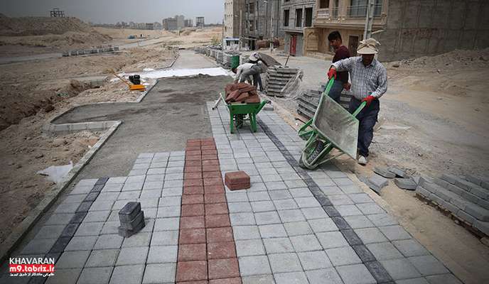 شروع عملیات کفسازی بوستان محله ای رز در شهرک خاوران