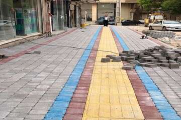 پروژه کفسازی سنگفرش خیابان آبیاری در حال اجرا است