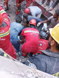 تشریح جزئیات عملیات آواربرداری و امداد و نجات آتش‌نشانان شیراز در حادثه متروپل آبادان