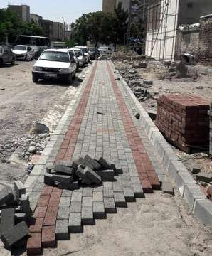 پیاده‌راه ورودی دانشگاه هنر از سمت کمربندی میانی کفسازی شد