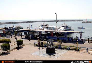 جابه‌جایی بیش از یک میلیون و ۲۴۴ هزار و ۶۶۸ مسافر و گردشگر در بنادر مسافری بندر عباس/ انجام بیش از ۵۰۰۰ تردد دریایی ایمن و بدون حادثه