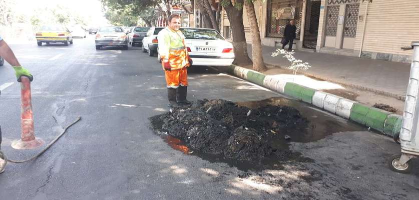 لایروبی و شستشوی مستمر کانال‌ها و جوب‌های شهری تبریز