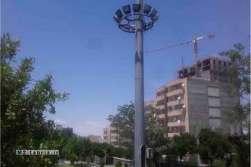 تداوم عملیات بهسازی روشنائی پارک‌های سطح حوزه شهرداری منطقه ۲