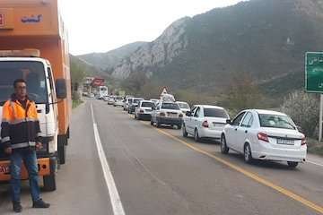 ترافیک سنگین در محورهای هراز و فیروزکوه