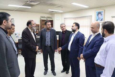 دیدار مشاور وزیر راه و شهرسازی در امور ایثارگران با کارکنان فرودگاه شیراز