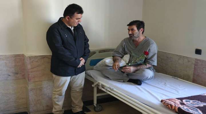 دیدار شهردار تبریز با جانبازان بستری در بیمارستان فجر