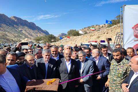 ۱۲۰ ثانیه ۱۴ آبان| از مراحل ساخت یک میلیون و ۵۰۰ هزار واحد مسکونی نهضت ملی تا رشد ۷ درصدی تخلیه و بارگیری کالاهای نفتی و غیرنفتی