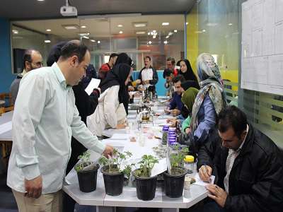 برگزاری کارگاه آموزشی دمنوش گیاهان دارویی و معطر به مناسبت روز دانشجو