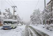 بارش برف و باران در جاده‌های ۱۵ استان