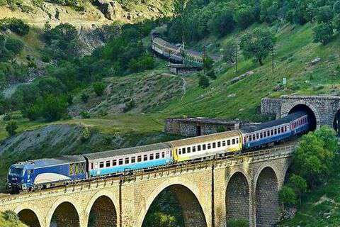 افزایش ۲۰ درصدی تردد ریلی مسافران تا ۲ فروردین/تکمیل راه‌آهن بستان آباد_ خاوران