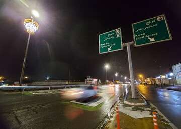 نصب لوستر نوری در مسیر جاده تهران توسط شهرداری منطقه ۵