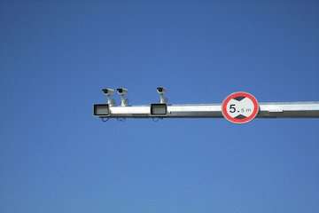 ثبت بیش از چهار میلیون و ۷۰۰ هزار تخلف سرعت غیر مجاز در دوربین های سازمان راهداری و حمل و نقل جاده ای