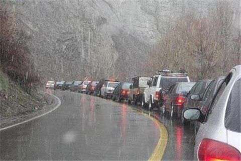 ترافیک سنگین در آزادراه ساوه – تهران/بارش باران در برخی از محورهای استان گلستان