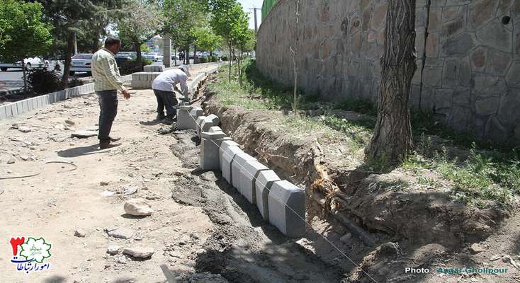 احداث مسیر دوچرخه سواری و پیاده‌راه در ضلع جنوبی بلوار نیایش