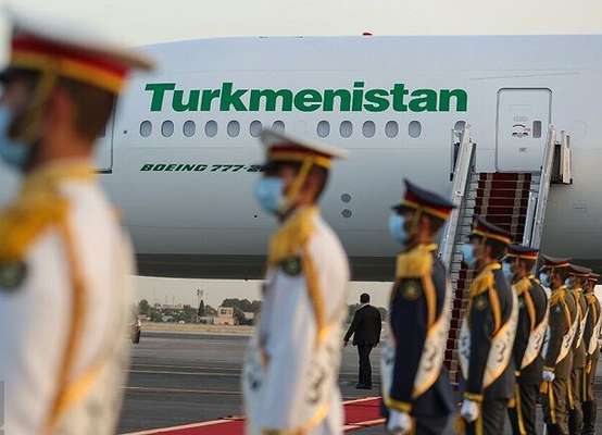 استقبال وزیر راه و شهرسازی از هیات عالی رتبه ترکمنستان