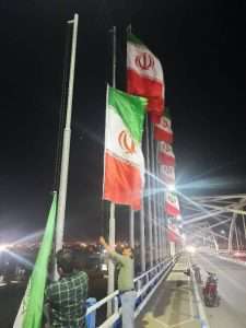 تعویض و نصب پرچم های جمهوری اسلامی ایران