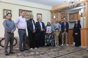 دیدار شهردار منطقه ۷ تبریز با خانواده شهید والامقام «محمدجواد فرهنگی»