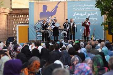 استقبال از برگزاری هفته موسیقی عاشیقی و مقامی آذربایجان توسط شهرداری منطقه ۵