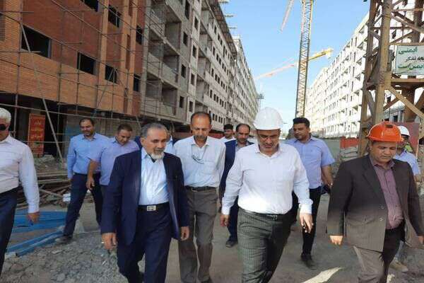 بازدید معاون وزیر راه و شهرسازی از پروژه‌های طرح نهضت ملی مسکن در سیرجان