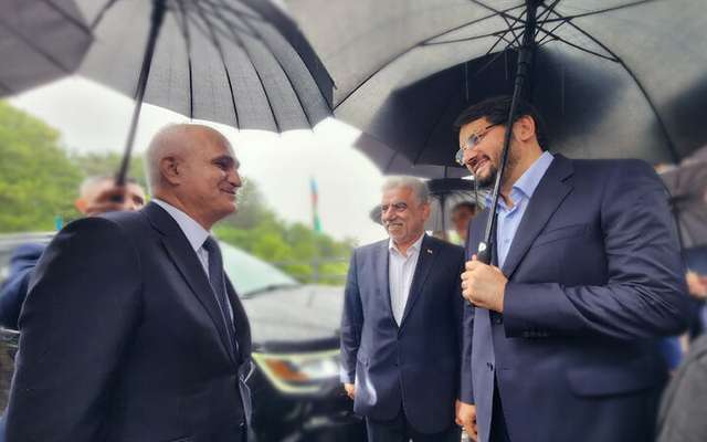استقبال وزیر راه و شهرسازی از معاون نخست‌وزیر آذربایجان در نقطه صفر مرزی