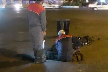 لایروبی و شستشوی کانال‌های سطح منطقه ۸ در قالب طرح "نگهداشت شهری"