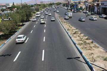 اجرای ۶ کیلومتری خط کشی ترافیکی در محور جاده آذرشهر