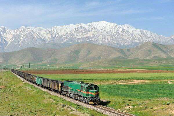 A container train from Russia enters Iran through Inche Boroun Border